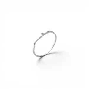 Anel Ondulado em Prata 925 com Zircônia Pequena