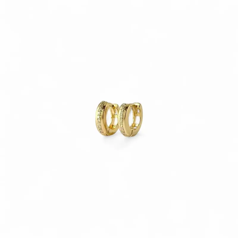 Brinco Argola Banhado Ouro 18K  1 Linha Zircônias - 0,9cm