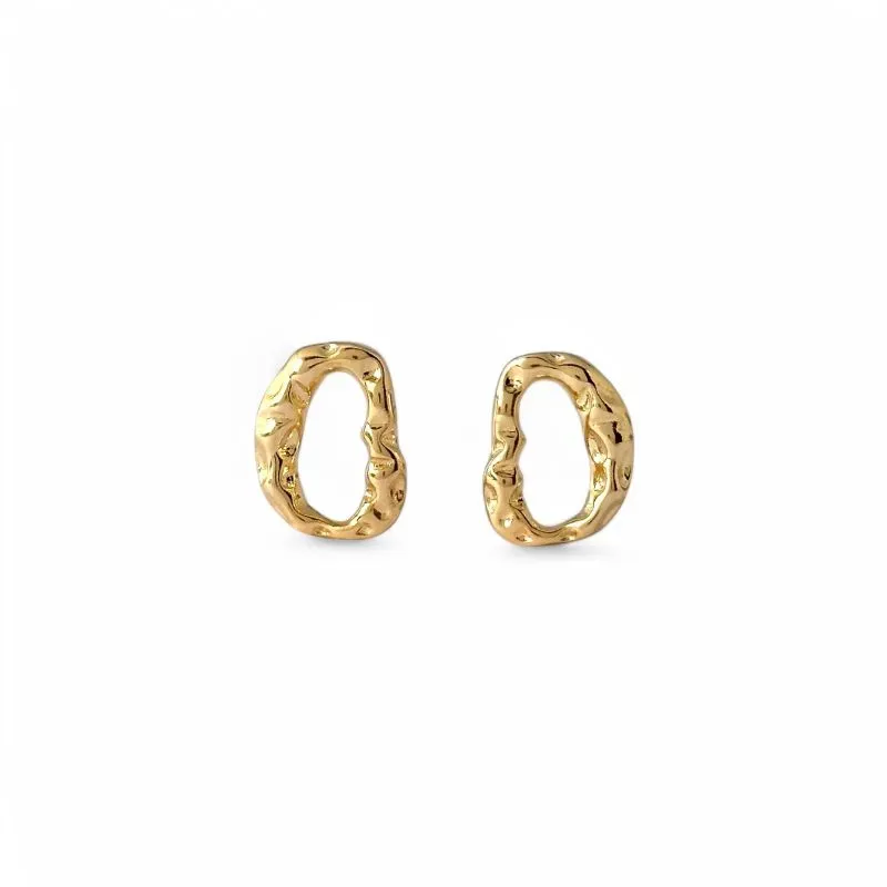 Brinco Orgânico Oval Banhado a Ouro 18k Vazado