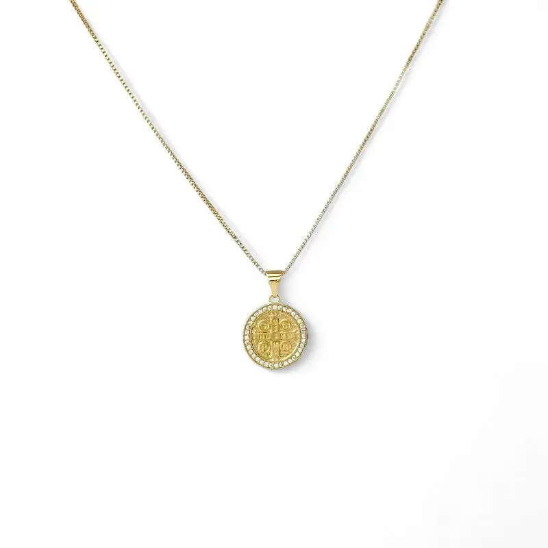 Colar Medalha de São Bento Banhado a Ouro 18k com Zircônias