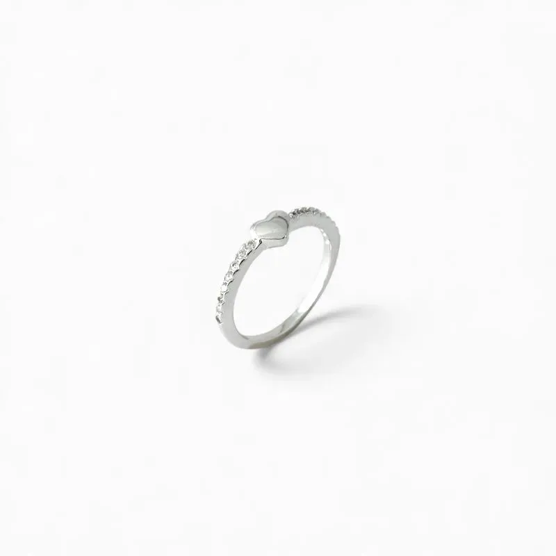 Anel Coração Prata 925 Liso e Aro Cravejado com Zircônias