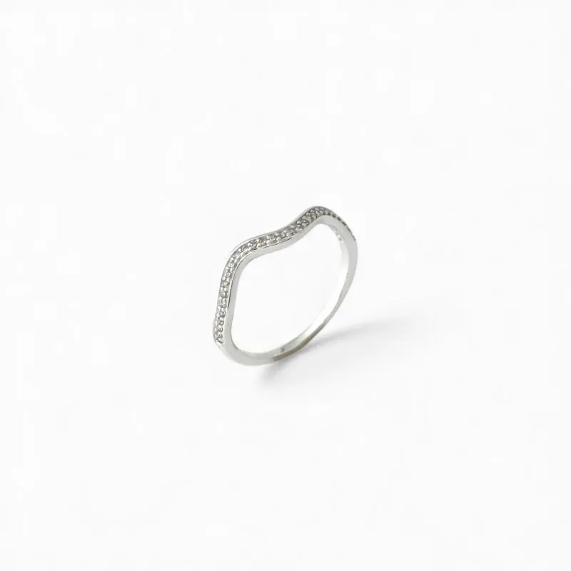 Anel Onda Prata 925 com Zircônias Tam21