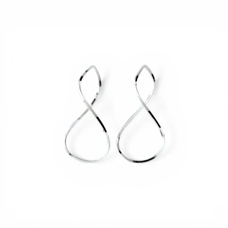 Brinco Infinito Folheado a Prata