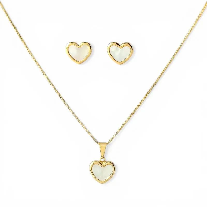 Conjunto Coração com Madrepérolas Banhado a Ouro 18k