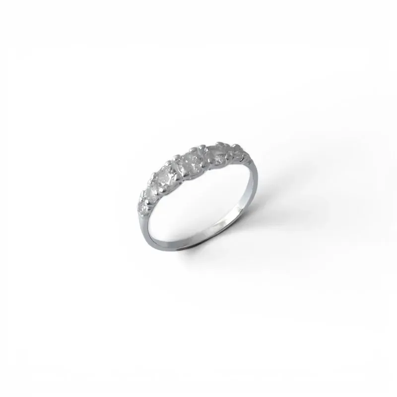 Anel Com Linhas de Zircônia em Prata 925