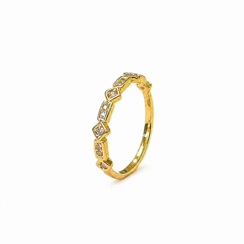 Anel com Aro de 5 Pedras Banhado a Ouro 18k com Zircônias