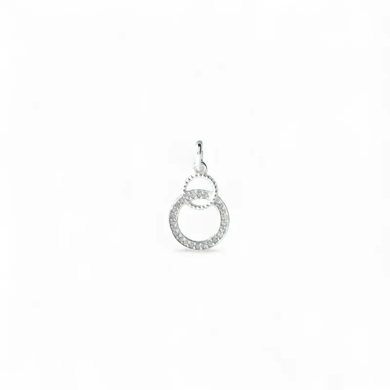 Pingente Círculos Entrelaçados Prata 925 Pontilhado e Cravejado com Zircônias Pingente Círculos Entrelaçados Prata 925 Pontilhado e Cravejado com Zircônias