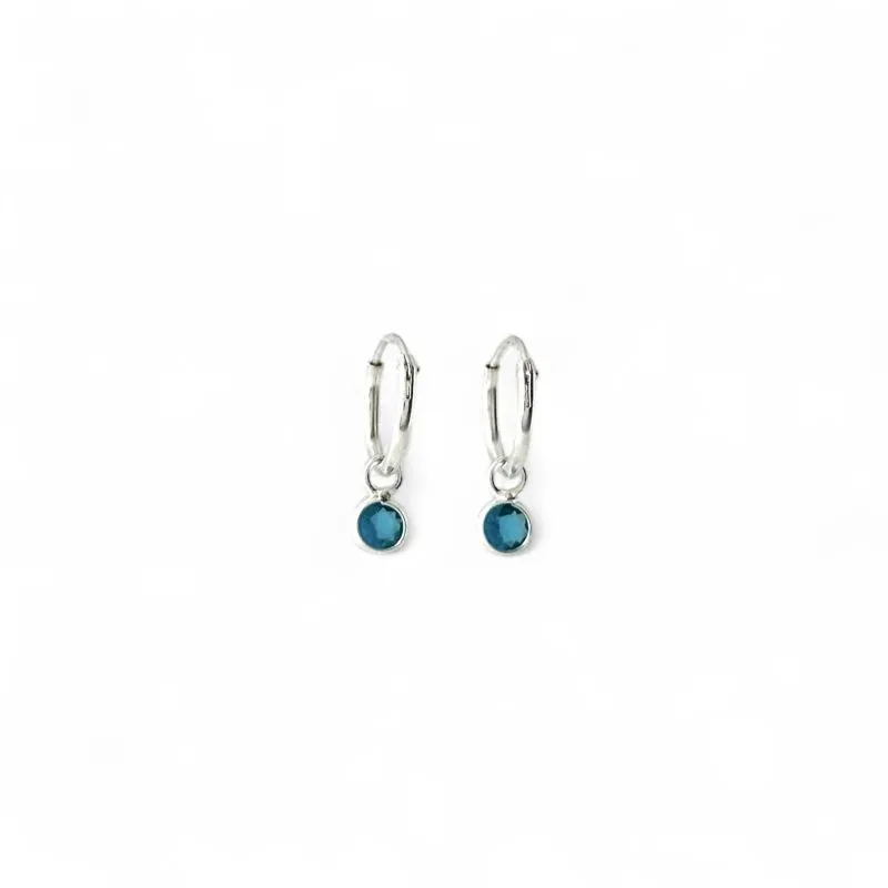 Brinco Argola com Ponto de Luz Prata 925 com Zircônia Azul - 0,9cm Brinco Argola com Ponto de Luz Prata 925 com Zircônia Azul - 0,9cm