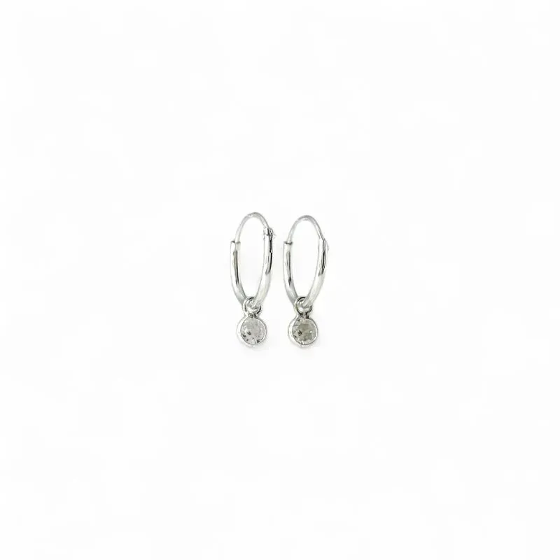 Brinco Argola com Ponto de Luz Prata 925 com Zircônia Cristal - 1,0cm Brinco Argola com Ponto de Luz Prata 925 com Zircônia Cristal - 1,0cm