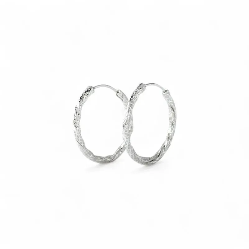 Brinco Argola Prata 925  Trabalhada e Torcida Brinco Argola Prata 925  Trabalhada e Torcida