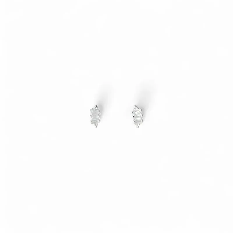 Brinco Prata 925 com 3 Zircônias Brinco Prata 925 com 3 Zircônias