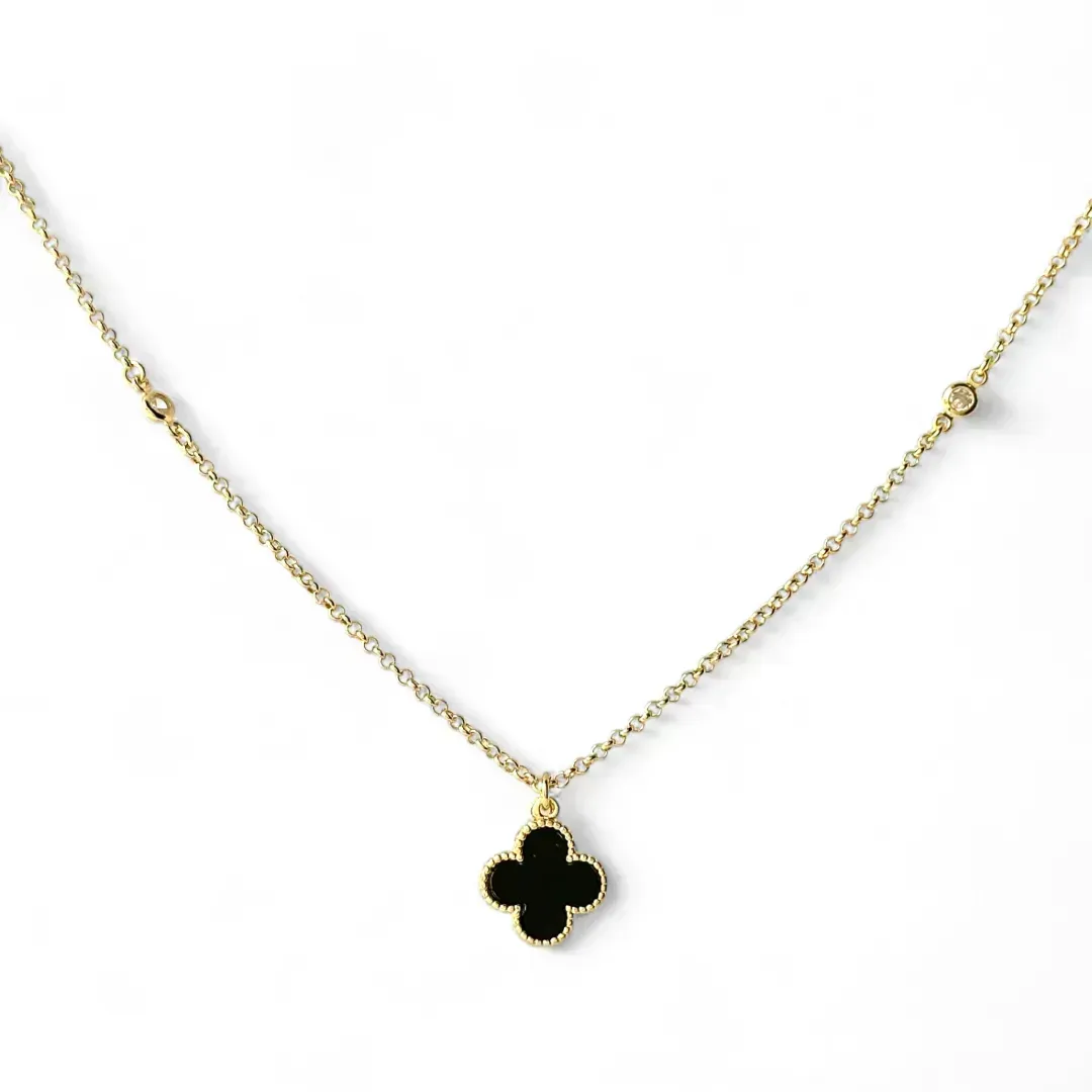 Colar Trevo Preto Banhado a Ouro 18k com Zircônias Coleção Virginia