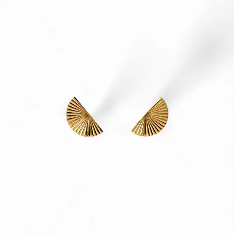 Brinco Leque Ondulado Banhado a Ouro 18k