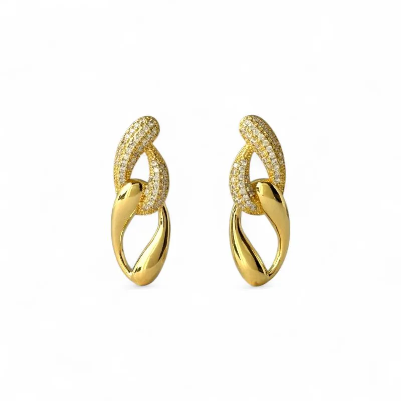 Brinco Maximalista Elos Entrelaçados Banhado a Ouro 18k Liso e com Zircônias