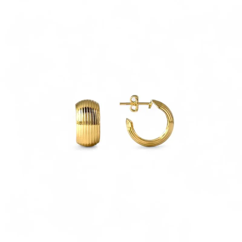 Brinco Argola Aberta Linhas Banhado a Ouro 18k - 1,5cm