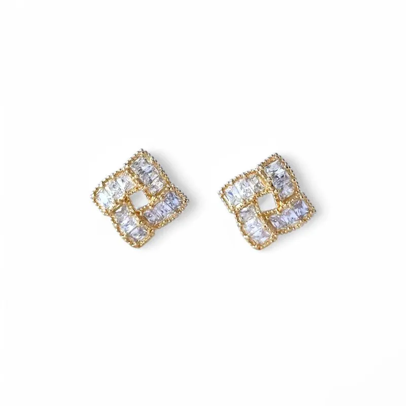 Brinco Quadrado Banhado a Ouro 18k com Zircônias
