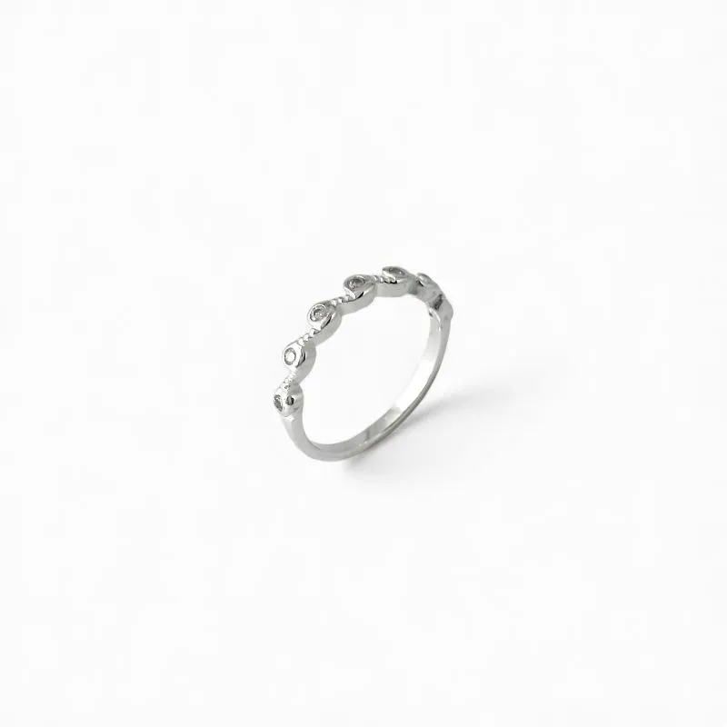 Anel Ondulado Prata 925 com Zircônias