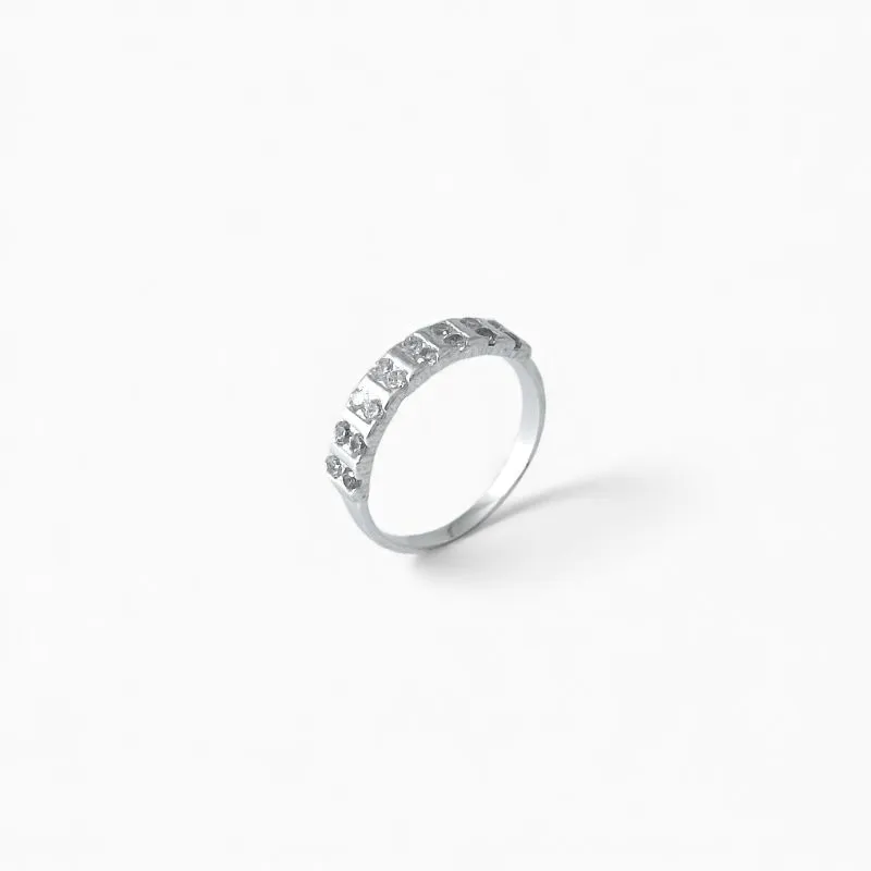 Anel Estilo Meia Aliança Prata 925 com Linhas e Zircônias Tam22