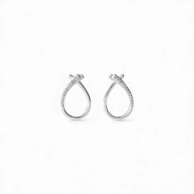 Brinco Orgânico Gota Prata 925 Vazado com Zircônias