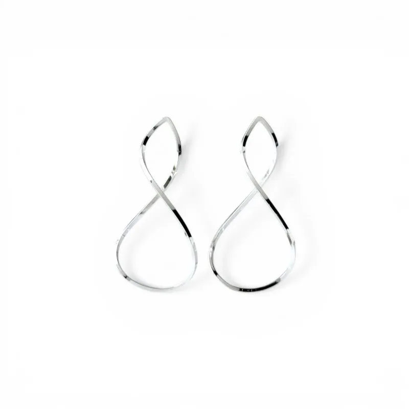 Brinco Infinito Folheado a Prata
