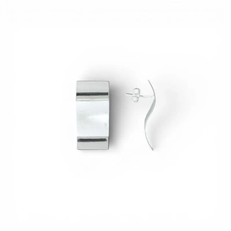 Brinco Orgânico Ondulado Folheado a Prata Chapa Retangular