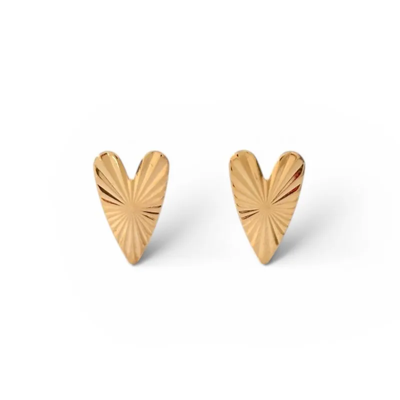 Brinco de Coração Riscado Banhado a Ouro 18k