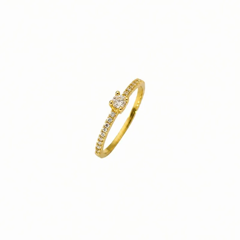 Anel Estilo Solitário Aro com Zircônias Banhado a Ouro 18k com Zircônias