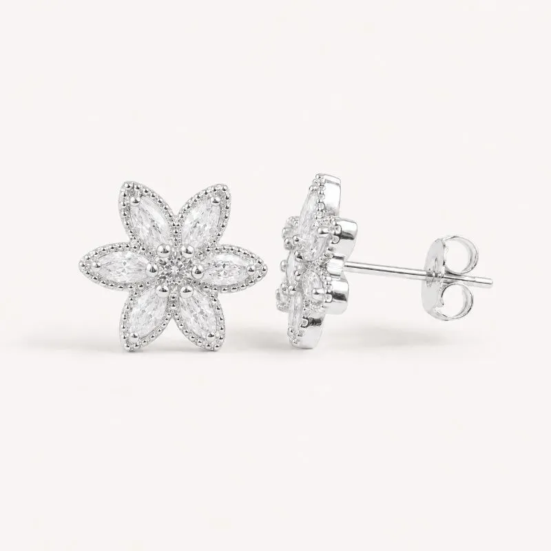 Brinco Flor 6 Pétalas Folheado a Prata com Zircônias - 1,4 cm