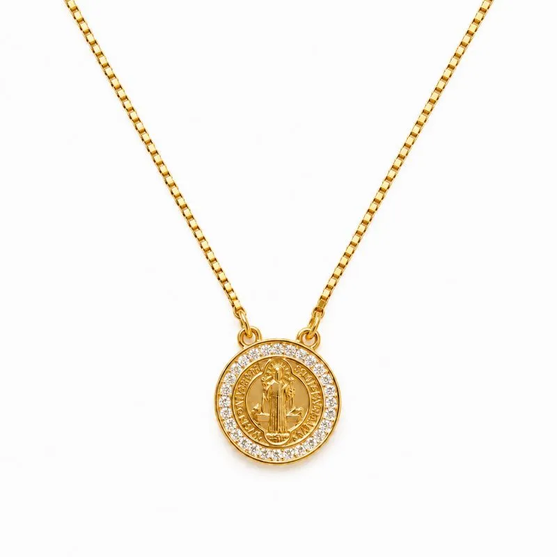 Colar Medalha São Bento Borda com Pedras Banhado a Ouro 18k com Zircônias - 40 cm + 4 cm (Alongador)