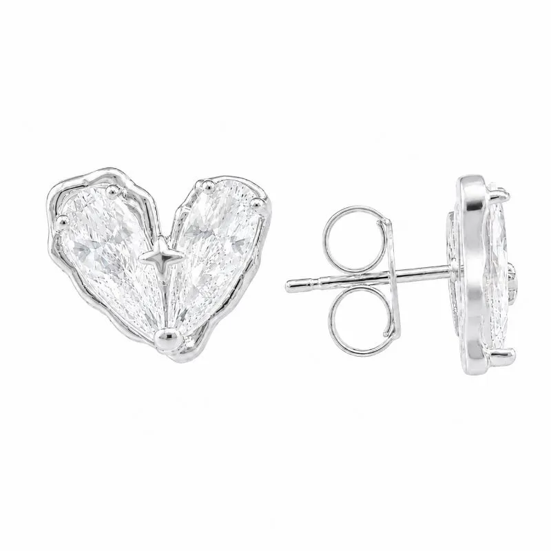 Brinco Coração Assimétrico Folheado a Prata 18k com Zircônias - 1,3 cm