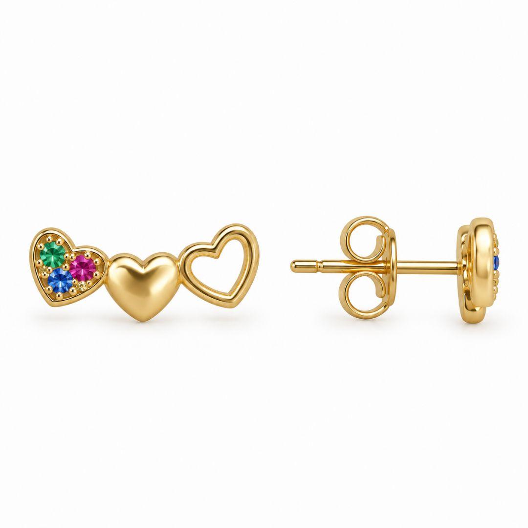 Brinco Ear Cuff 3 Corações Detalhe Colorido Banhado a Ouro 18k com Zircônias - 1,4 cm